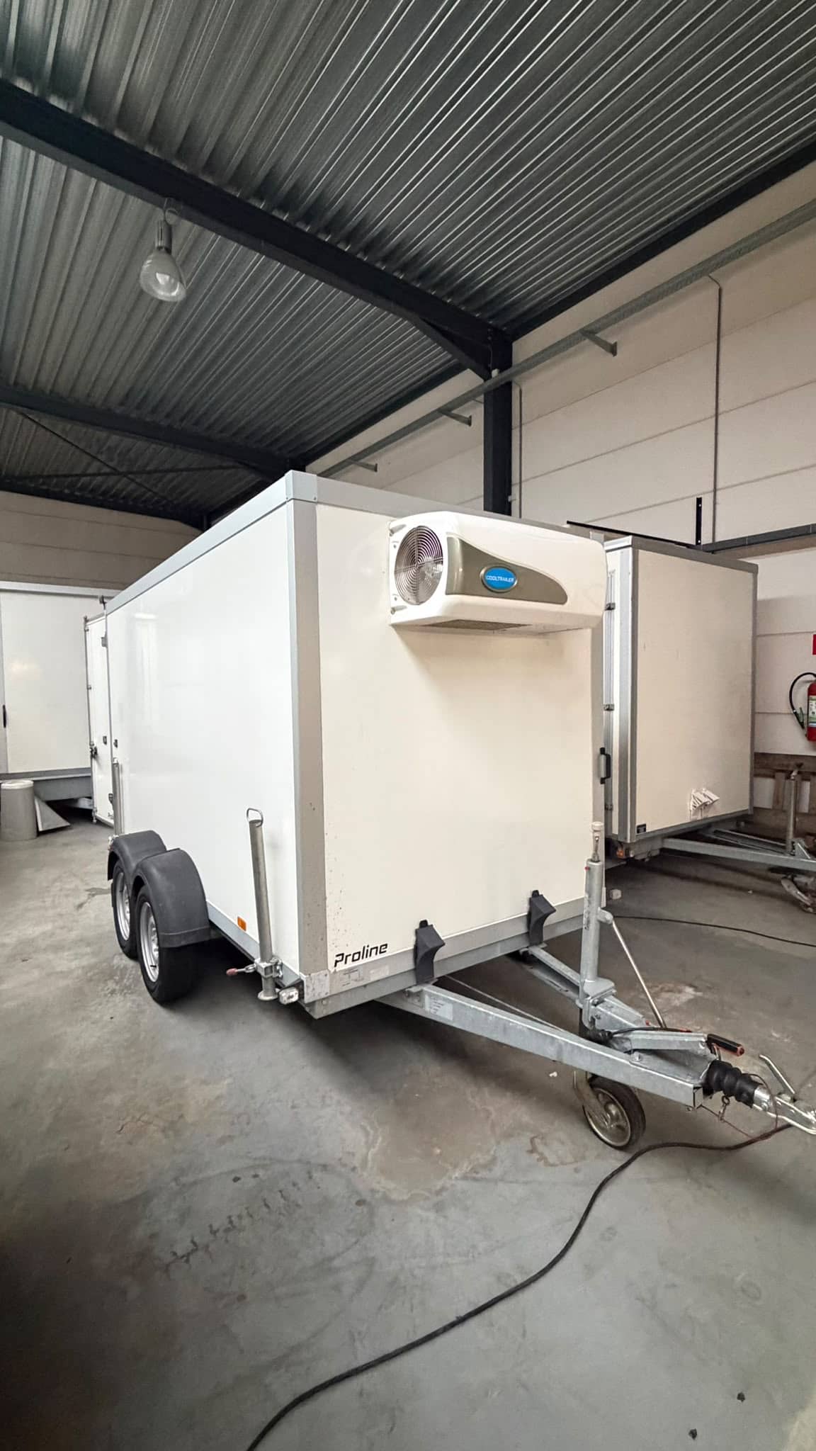 grote koelwagen huren